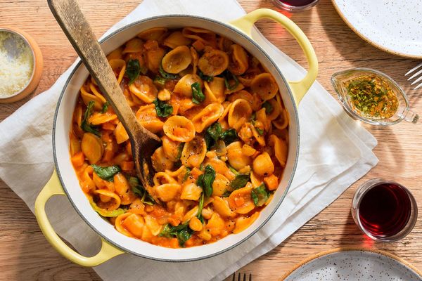 Roman orecchiette and chickpeas with spinach