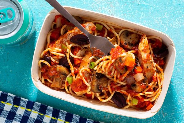 Chicken cacciatore with olives and mushrooms