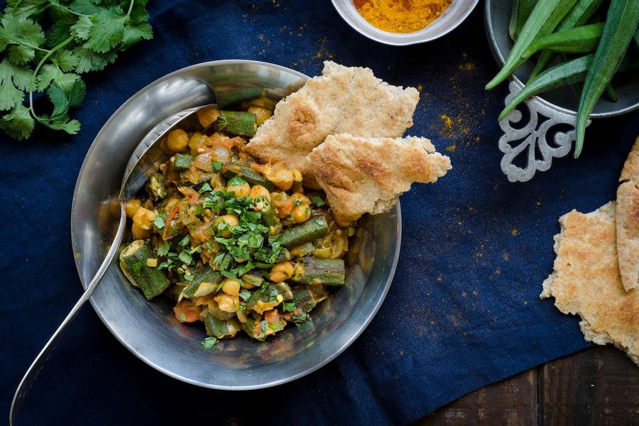 Okra, chickpea and tomato curry with naan 
