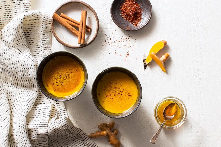 How to Make a Turmeric Latte