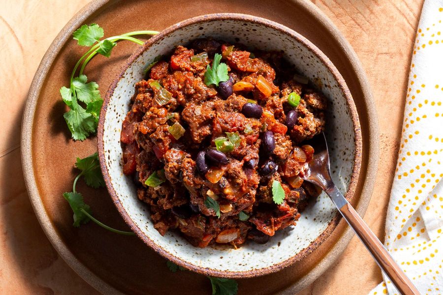 Beef chili with cheddar