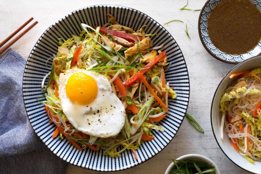 Glass noodles with spicy yuba and vegetables