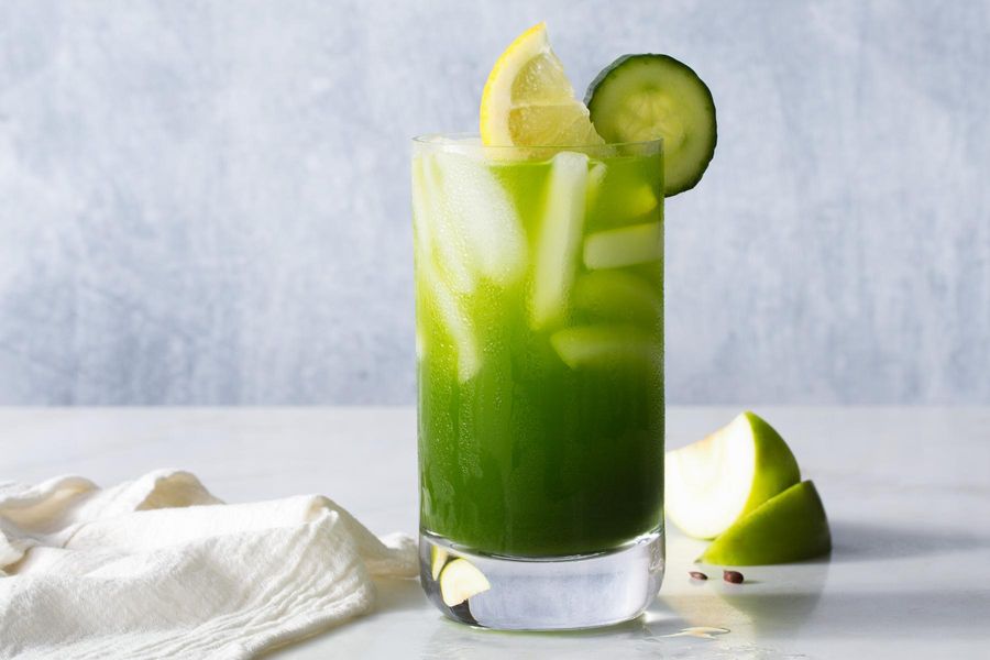 Cucumber-Apple Tonic with Turmeric and Kale Recipe
