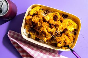 Spicy chicken biryani with cauliflower and raisins