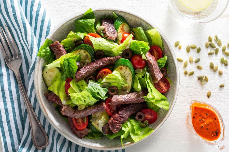 Steak and zucchini salad with red pepper vinaigrette