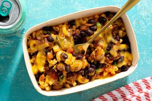 Beef ’n’ cheddar chili mac