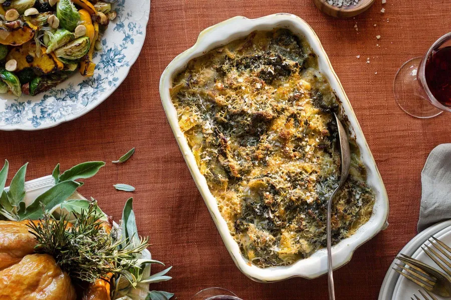 Kale and leek gratin with Gruyère