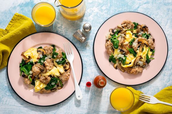 San Francisco scramble with turkey, spinach, and mushrooms
