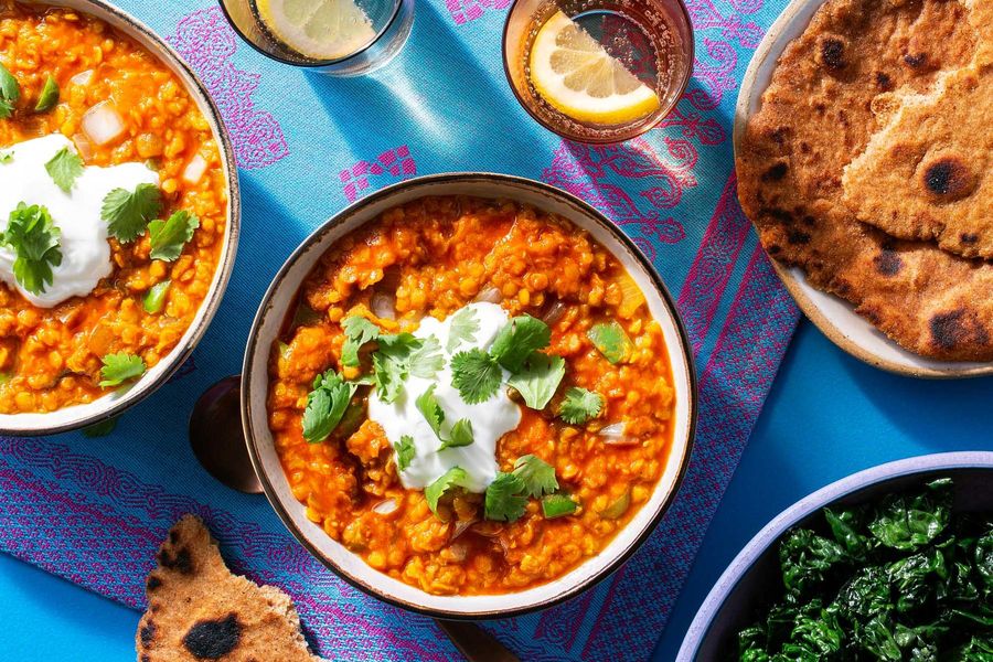 Lentil dal curry with Greek yogurt and homemade flatbreads