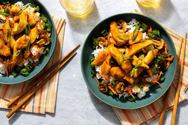 Chicken chop suey with shishito peppers, mushrooms, and scallions