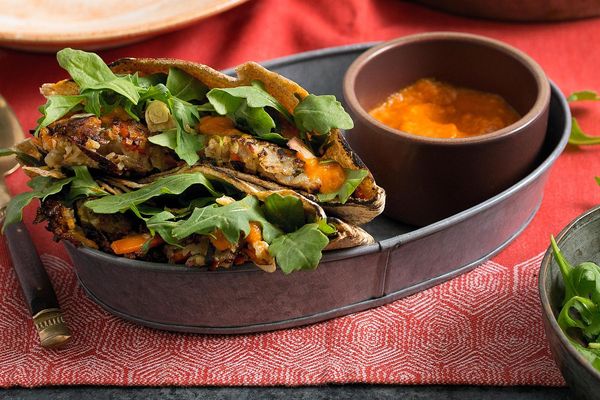 Pakora pita pockets with spicy mango-chile sauce