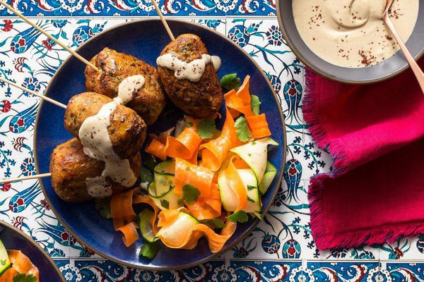 Mediterranean turkey kebabs with carrot-zucchini salad