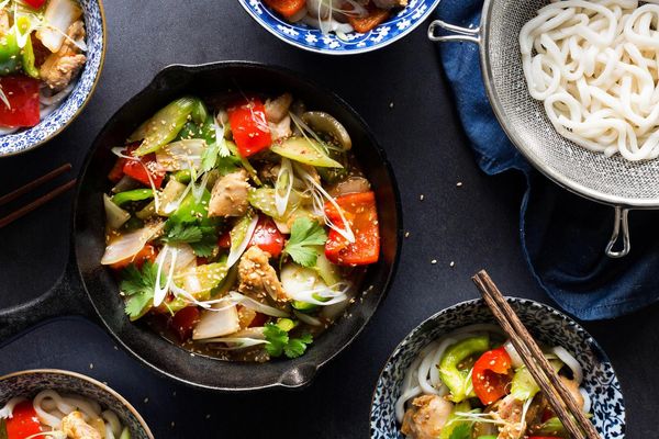 Sesame chicken stir-fry with udon noodles