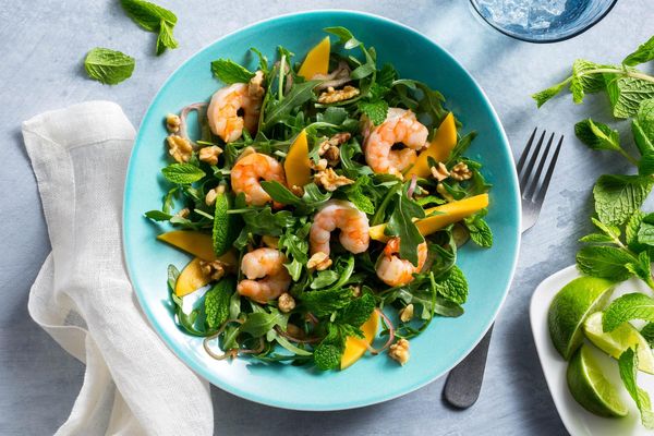 Vietnamese shrimp salad with mango and mint