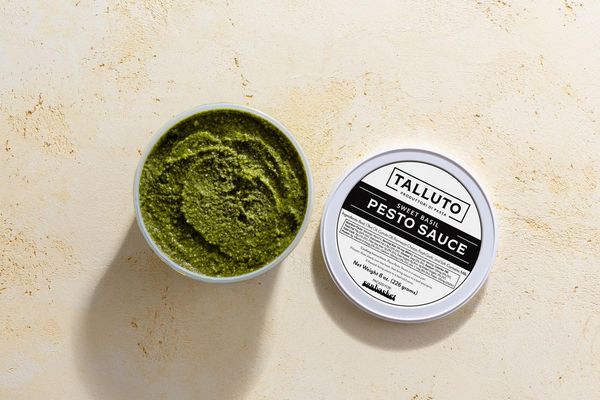 Fresh sweet basil pesto