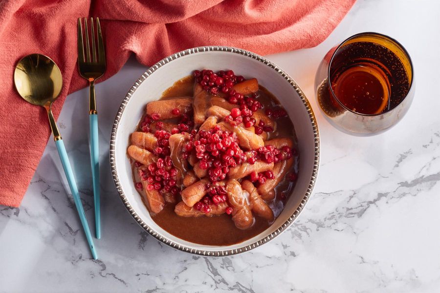 Glazed carrots with lingonberries