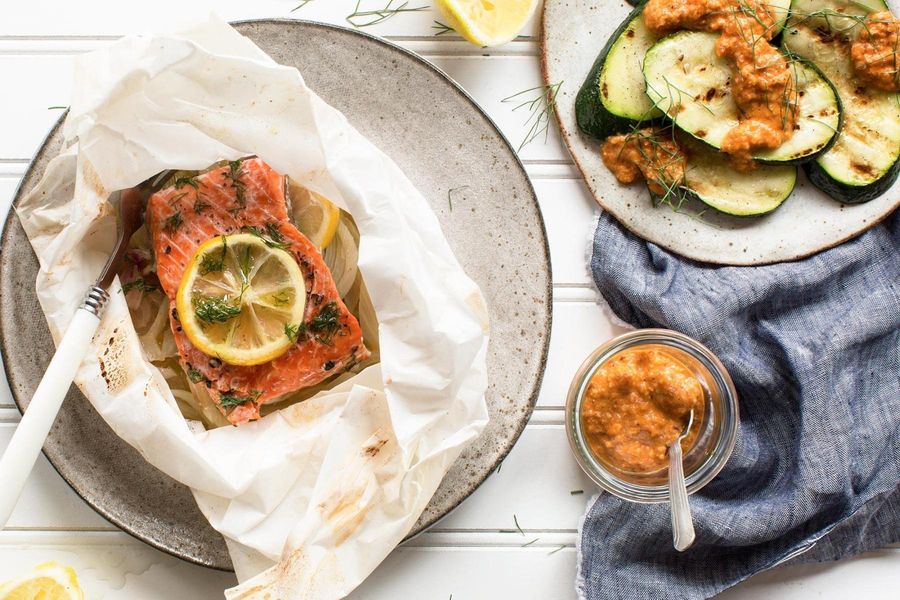 Salmon in parchment with lemon and dill