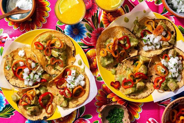 Mexican Street Tacos With Tomatillo Chicken, Salsa, and Lime Yogurt ...