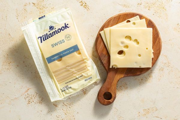 Swiss Cheese Slices, Farmstyle Thick Cut (8 1-oz slices)