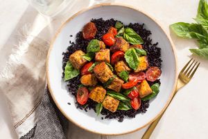 Curried tempeh stir-fry with black rice