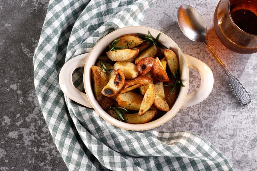 Roasted New Potatoes with Garlic and Rosemary