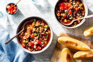 Southwestern black bean and tempeh chili