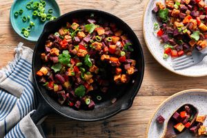 Spicy chipotle red bean and sweet potato hash with tempeh