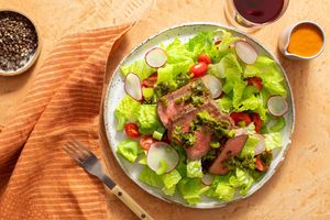 Steak salad with chipotle vinaigrette and sautéed scallion relish
