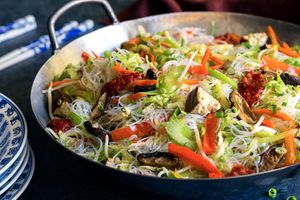 Hakka noodles with braised tofu and stir-fried vegetables