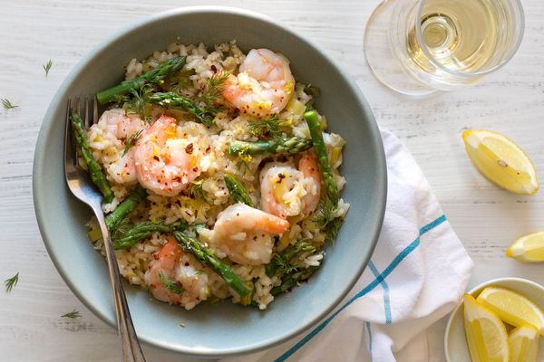 Spring risotto with shrimp and asparagus