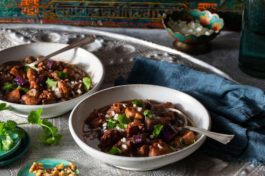 Fesenjan pomegranate and walnut chicken