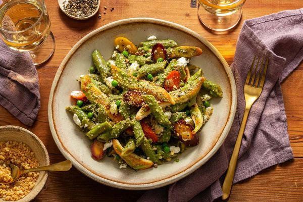 Stovetop chicken and penne casserole with carrots, peas, and ricotta