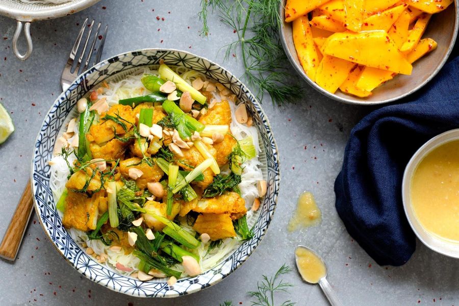 Vietnamese cod with rice noodles and mango salad