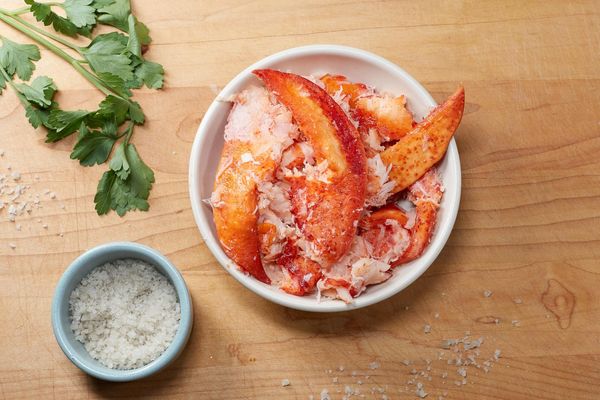 Cooked Wild-Caught Lobster Meat, Claw and Knuckle