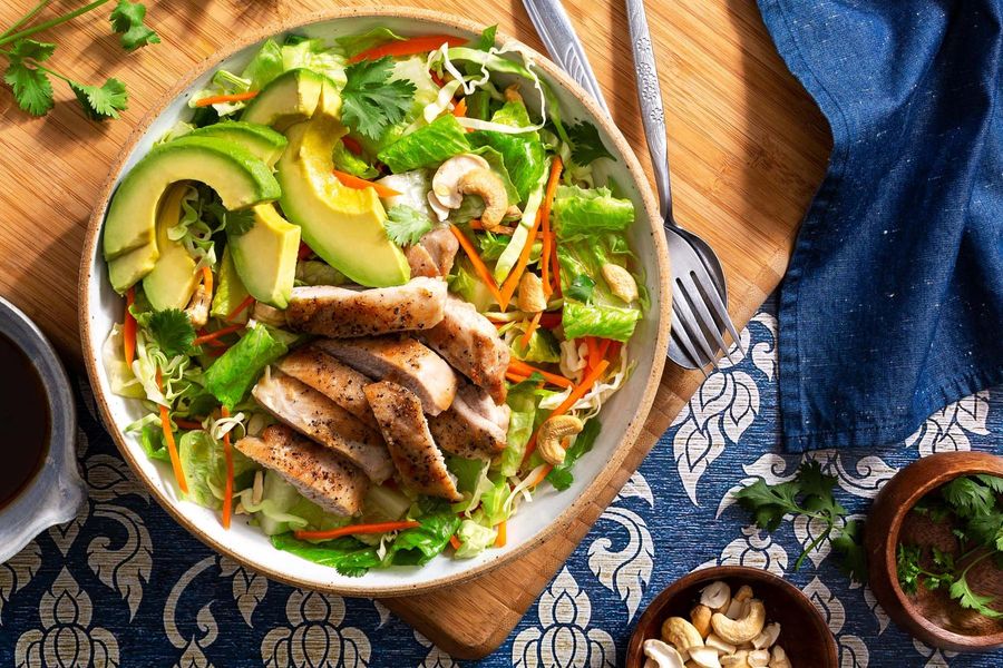 Thai Chicken Salad With Cabbage Carrots And Cashews Sun Basket