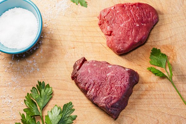 Top Sirloin Steaks (2 count, 5oz each)