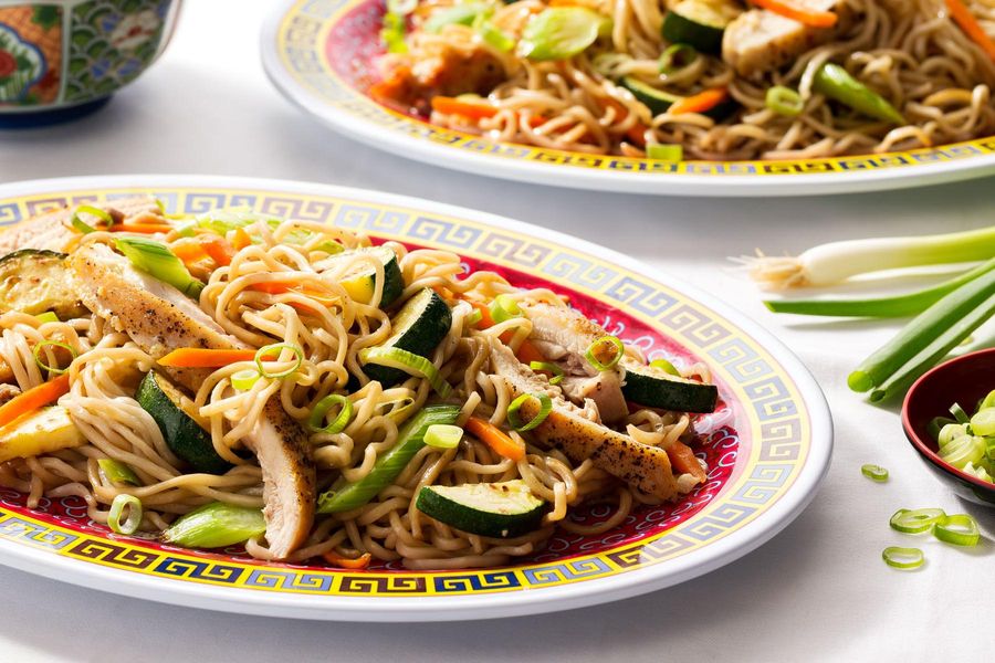 Quick chicken chow mein with stir-fried vegetables | Sun Basket