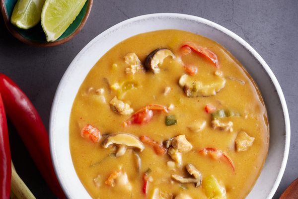 Thai Coconut Curry Chicken Soup