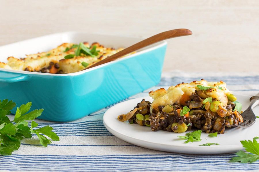 Shepherd’s pie with black lentils and edamame