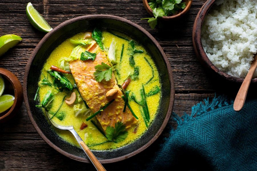 Green curry hot sale with salmon