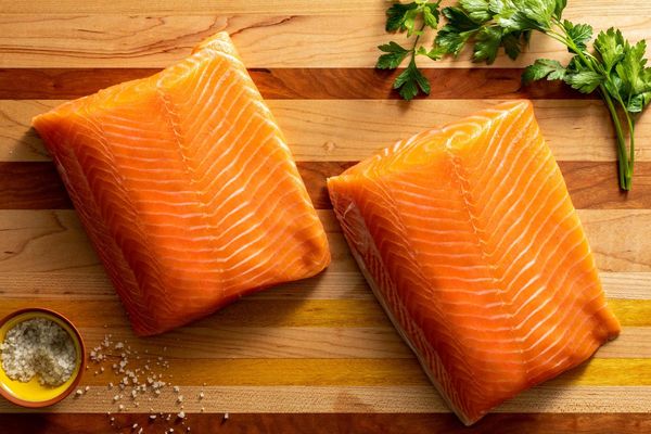 Faroe Islands Salmon Fillets (serves 8)