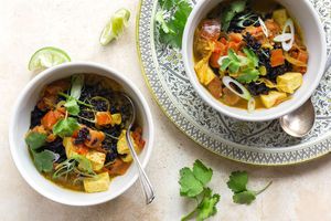 Madras coconut curry with tofu, black rice, and lime