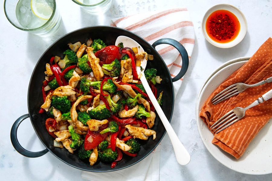 Gingered stir-fry with broccoli, bell pepper, and tomato