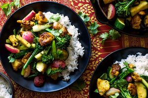 Lemongrass chicken stir-fry with baby broccoli and jasmine rice