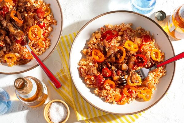 Mexican chicken and cauliflower “rice” with sweet peppers