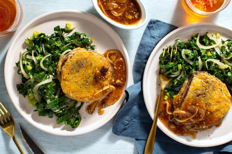 Crispy Parmesan Portobello “Steaks” with Gravy and Broccoli Leaves | Sunbasket