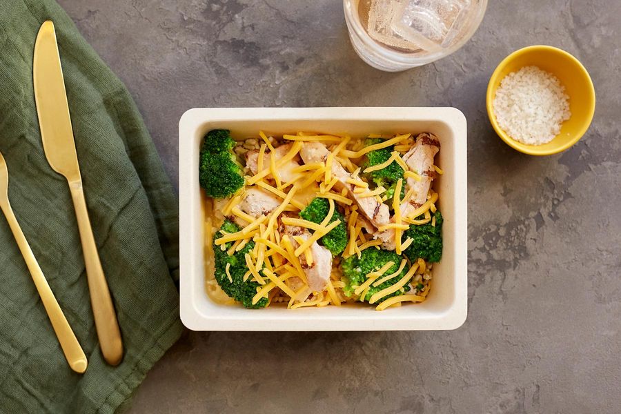 Cheesy chicken and rice with broccoli