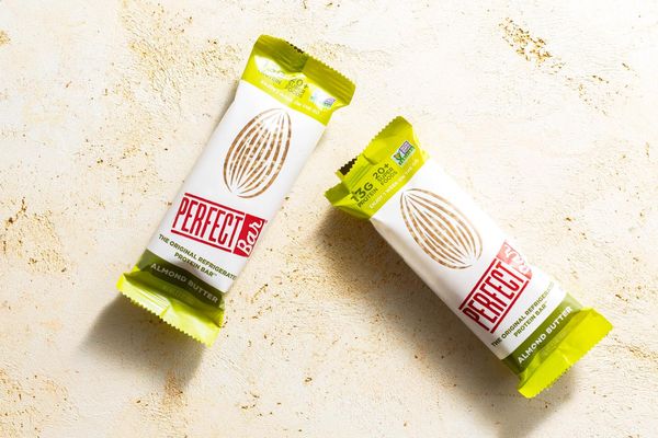 Gluten-free almond butter protein bar (2 count)