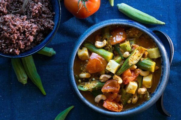 Paneer vindaloo with okra and coconut red rice