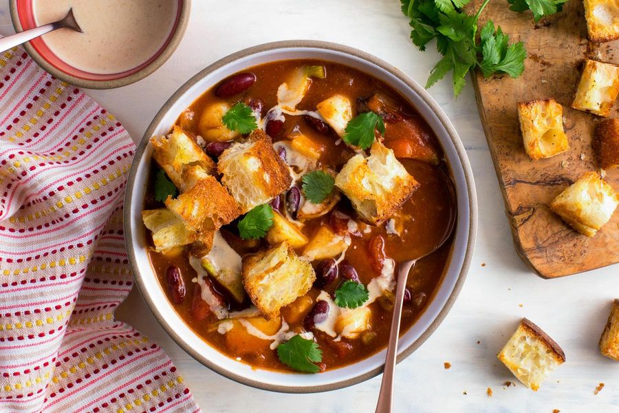 Red bean and pumpkin chili with cashew crema